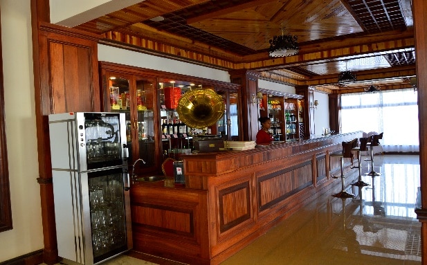 La bar de l'Asia and Africa Hotel