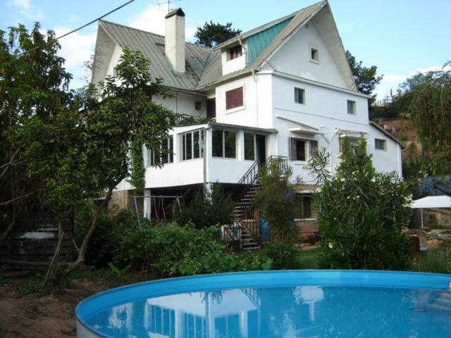 Chez Jeanne est une Chambre d'hôtes avec piscine
