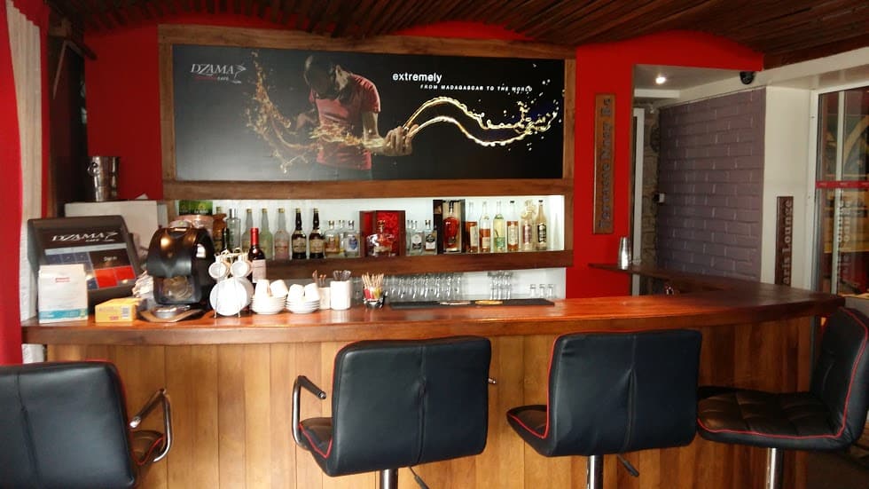 Dzama Cocktail Café