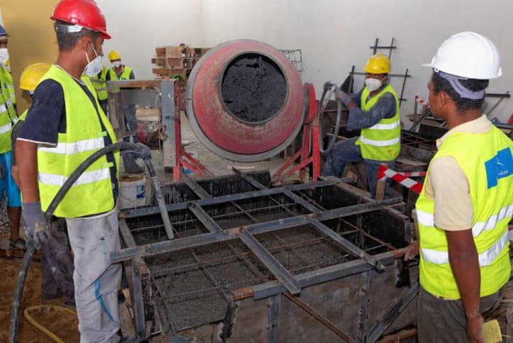Travaux de construction, HK Services