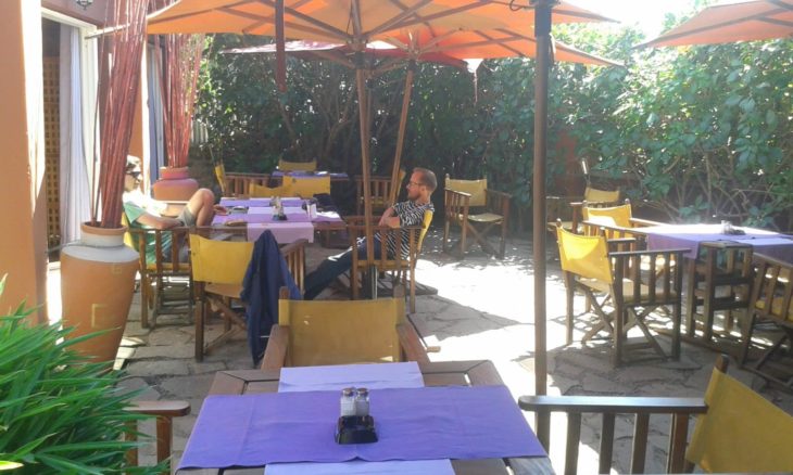 Le B restaurant avec terrasse