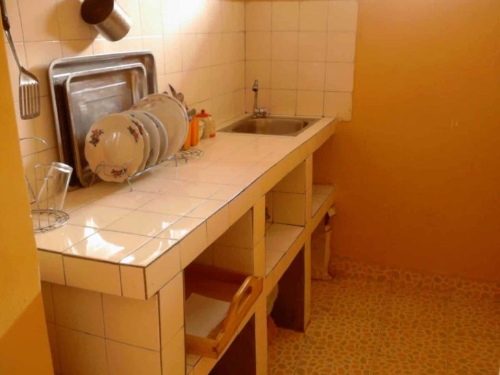 Kitchenette mise à disposition des clients de l'hôtel