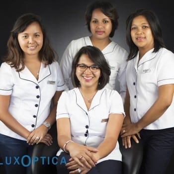 LuxOptica, professionnels