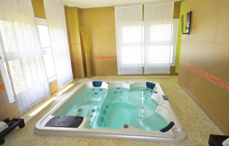 Bain à remous chez Majorel