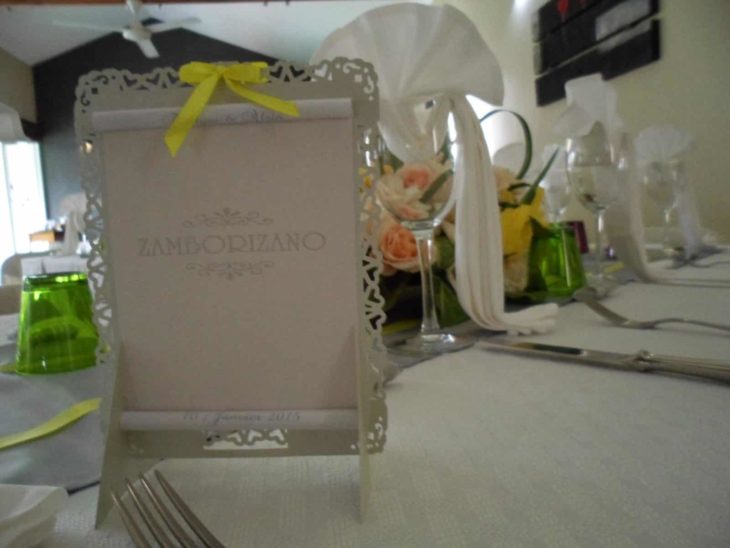 Traiteur et décoration de table assurés par Mariage.mg