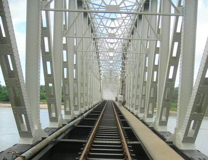 Pont métallique réalisé par OTI