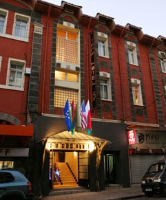 Tana Hôtel, façade