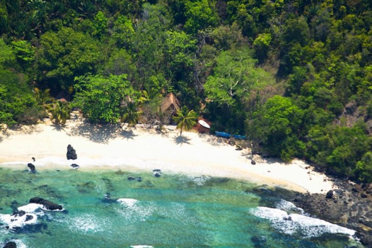 Ulysse Explorer, Plage d'Ankazoberavina